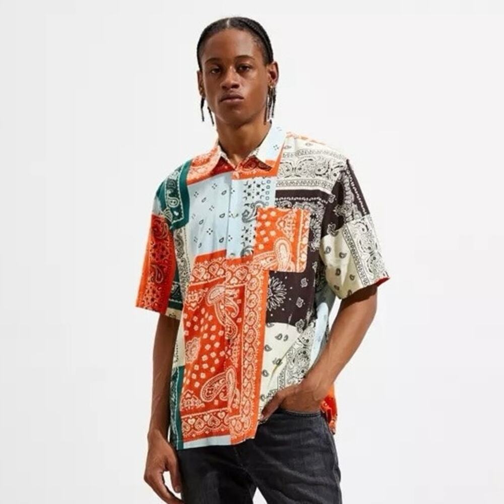 Urban Outfitters Men’s Patchwork Bandana Button-Up Short-Sleeve Shirt Size Small